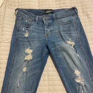 Hollister Vintage Boyfriend size 3 distressed jeans denim